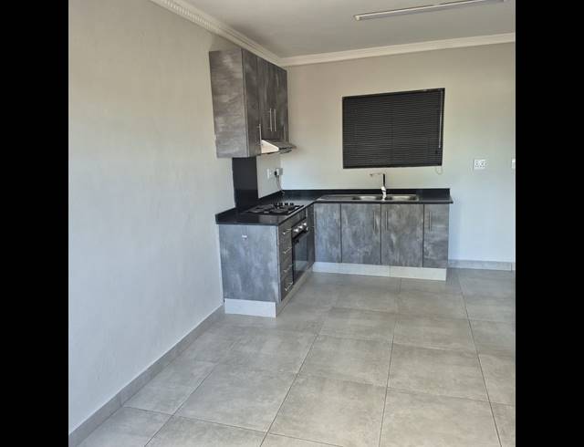 1 BEDROOM FLAT TO LET IN MONTCLAIR
